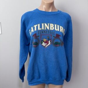 Gatlinburg Tennessee Fruit of the Loom Vintage Large Crewneck Sweatshirt Blue